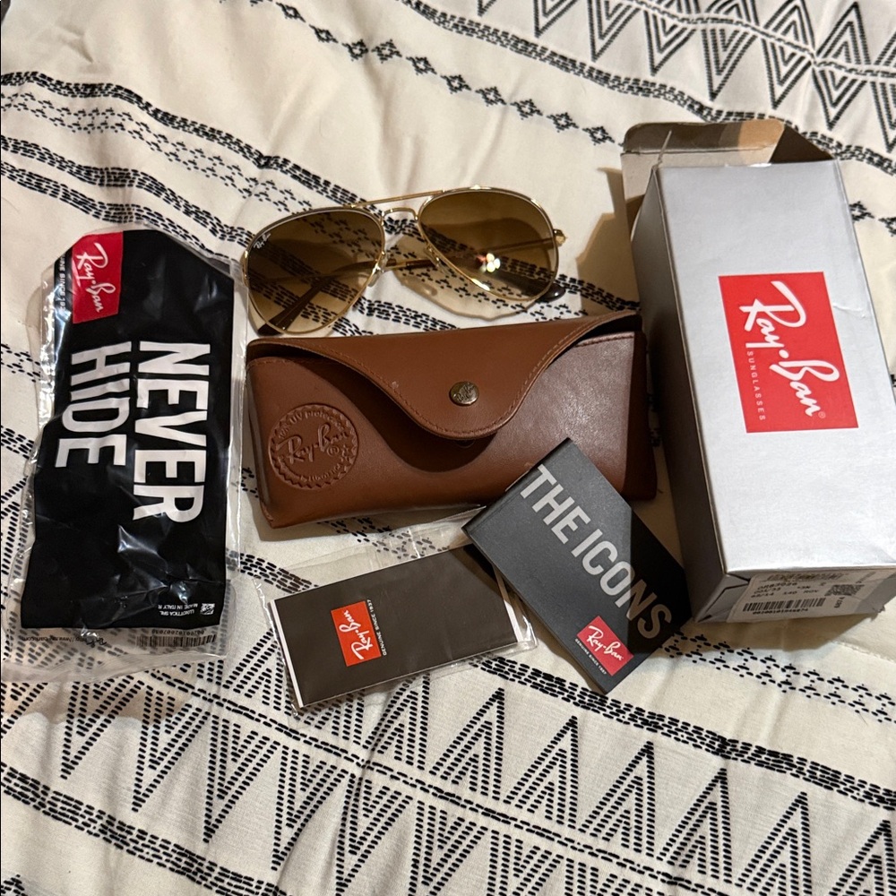 Ray-Ban Gold Aviator Sunglasses with Brown Case